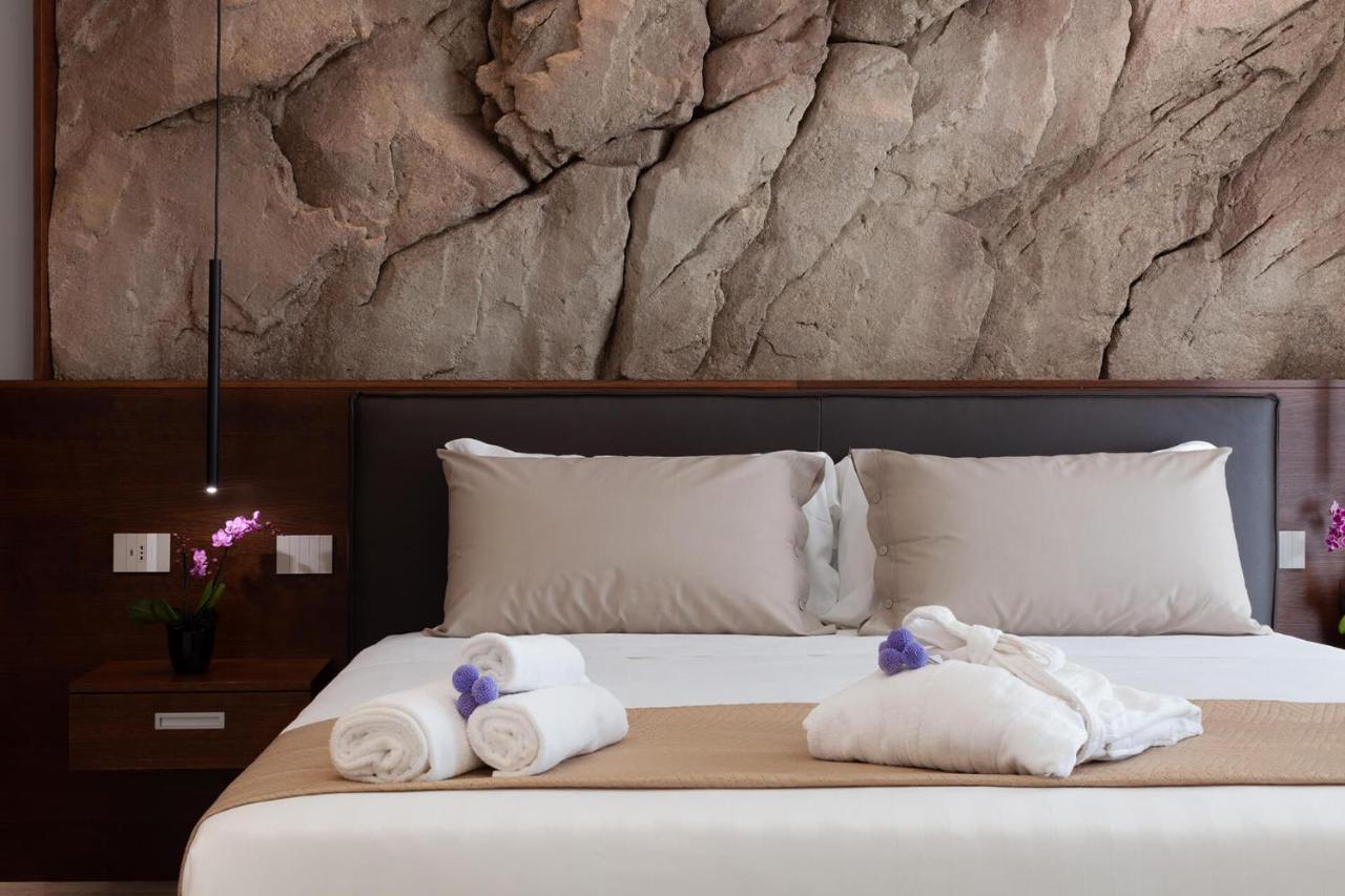 Palazzo Ferrucci Luxury Suites 칼리아리 외부 사진