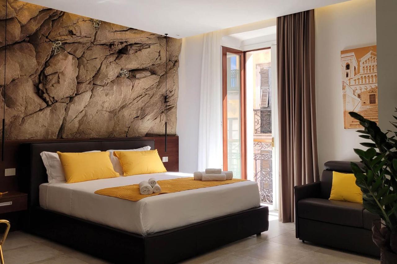 Palazzo Ferrucci Luxury Suites 칼리아리 외부 사진