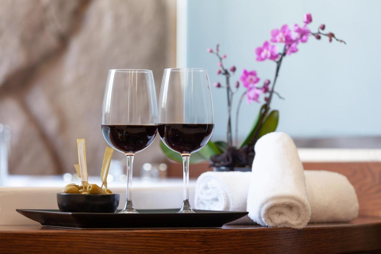 Palazzo Ferrucci Luxury Suites 칼리아리 외부 사진