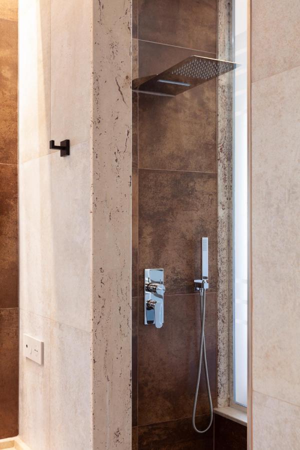 Palazzo Ferrucci Luxury Suites 칼리아리 외부 사진