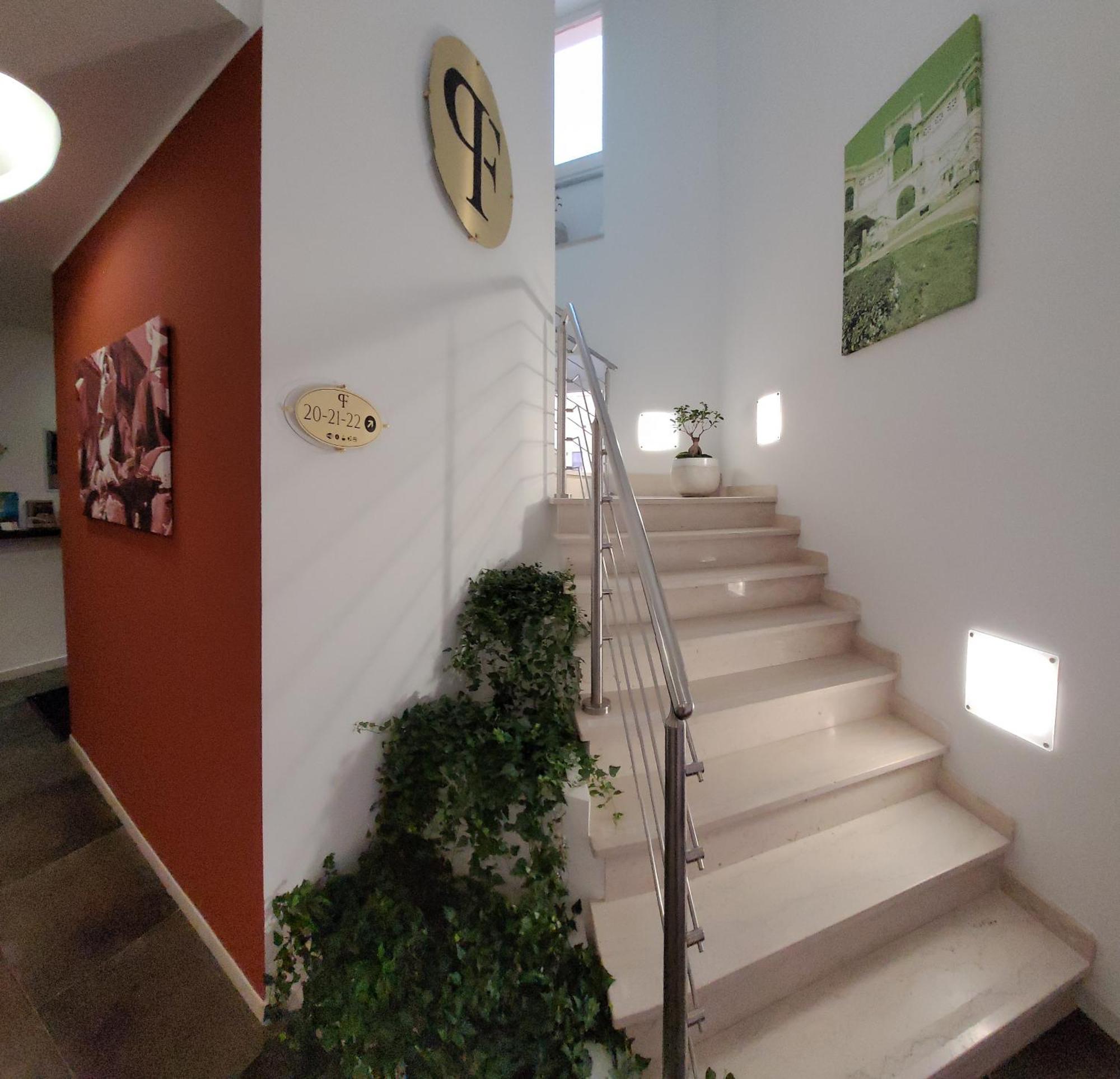 Palazzo Ferrucci Luxury Suites 칼리아리 외부 사진